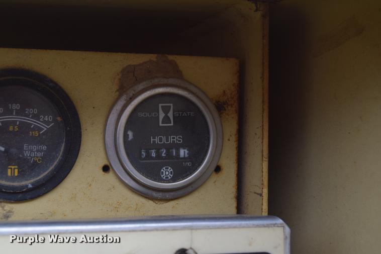 image for item L2633 1995 JLG 60H boom lift