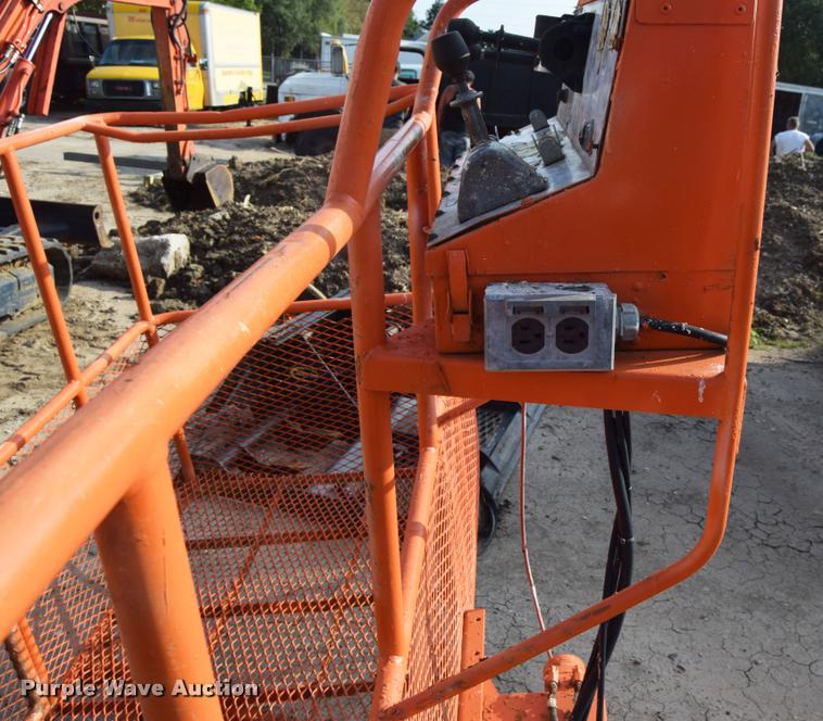 image for item L2633 1995 JLG 60H boom lift