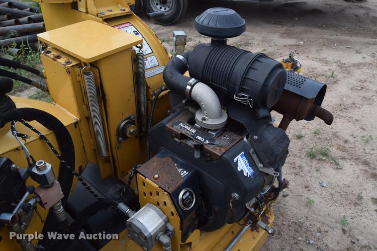 image for item L2634 2013 Vermeer BC625A wood chipper