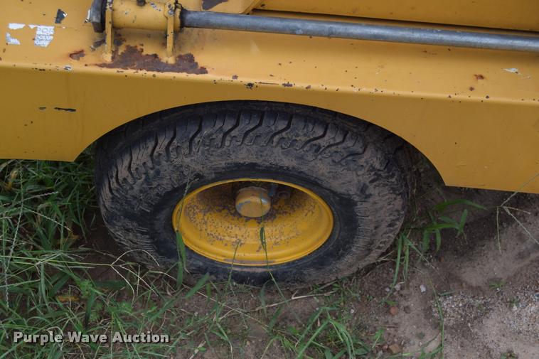 image for item L2634 2013 Vermeer BC625A wood chipper