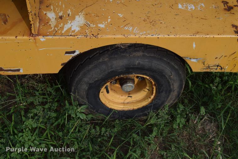 image for item L2634 2013 Vermeer BC625A wood chipper