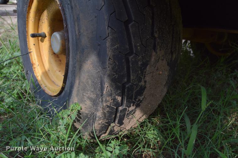 image for item L2634 2013 Vermeer BC625A wood chipper