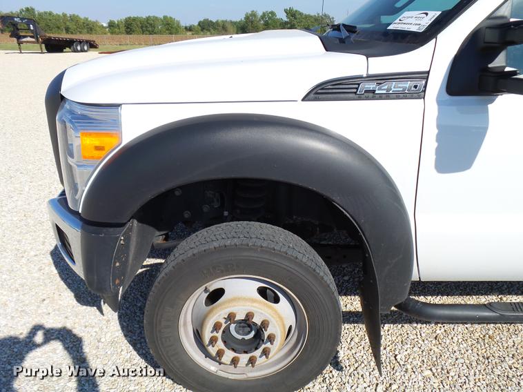 image for item L2687 2015 Ford F450 Super Duty Crew Cab flatbed pickup truck