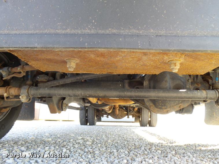 image for item L2687 2015 Ford F450 Super Duty Crew Cab flatbed pickup truck