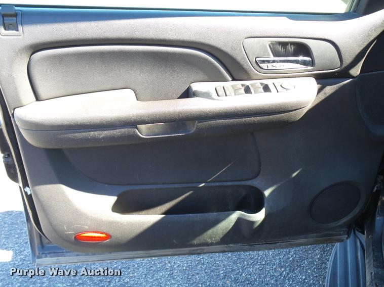 image for item L2709 2009 Chevrolet Tahoe Police SUV