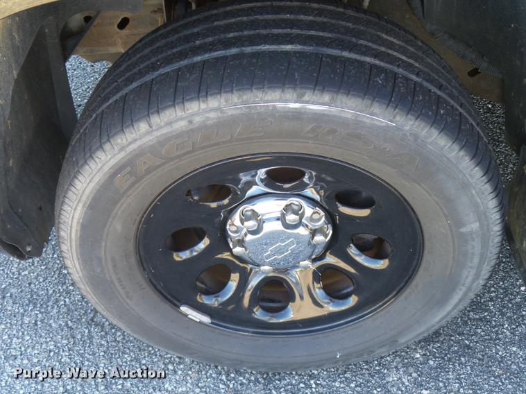 image for item L2709 2009 Chevrolet Tahoe Police SUV