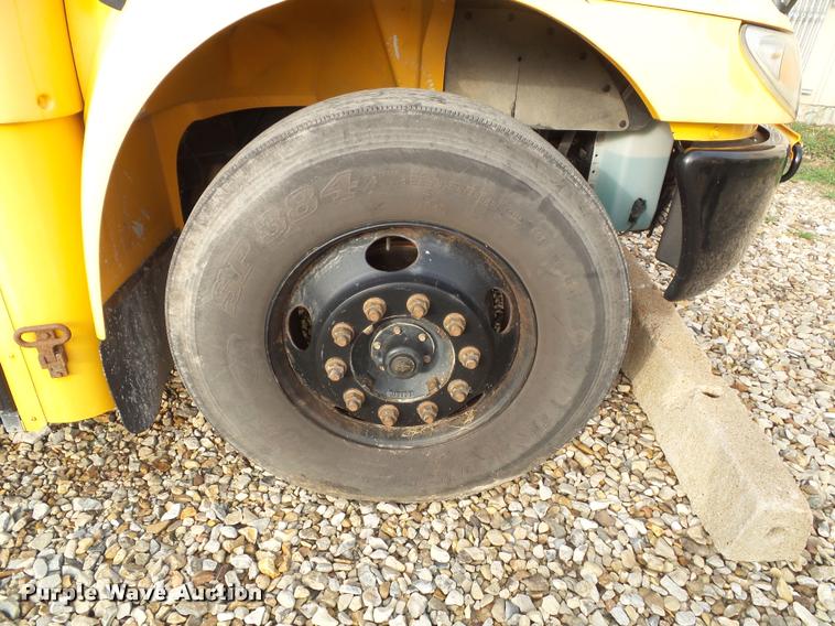 image for item L3578 2006 International CE200 school bus