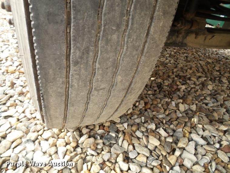 image for item L3578 2006 International CE200 school bus