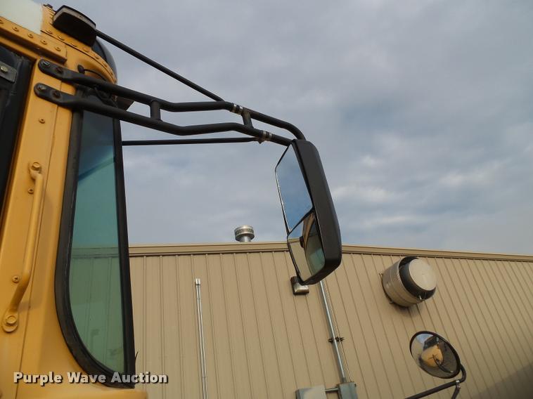 image for item L3578 2006 International CE200 school bus