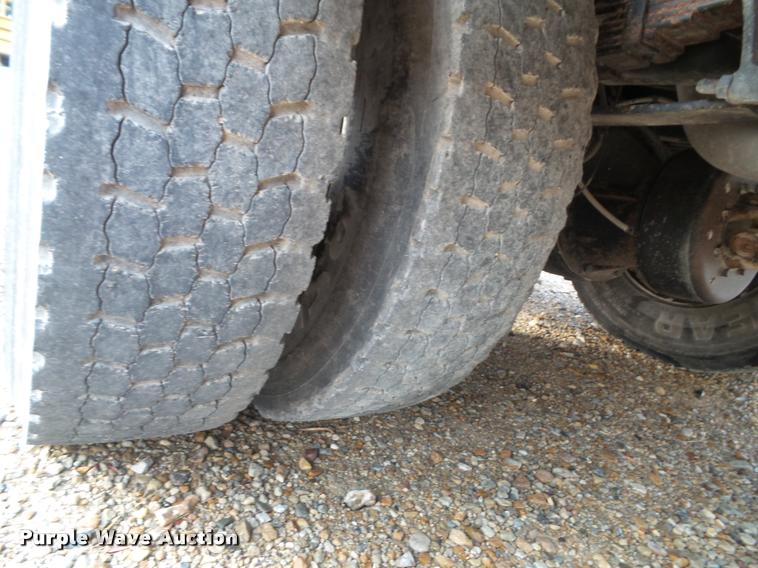 image for item L3578 2006 International CE200 school bus