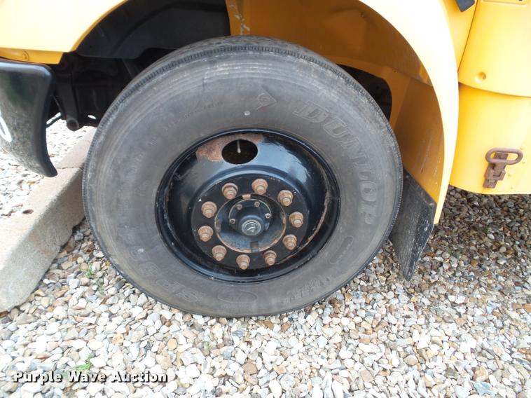 image for item L3578 2006 International CE200 school bus