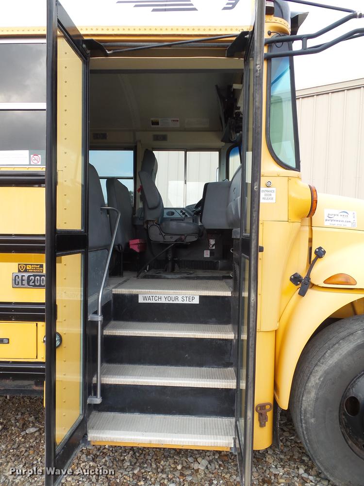 image for item L3578 2006 International CE200 school bus