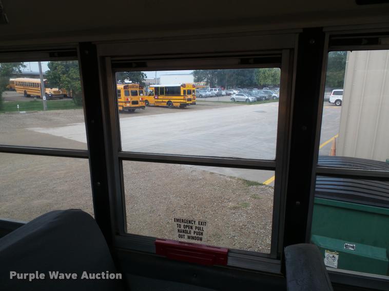 image for item L3578 2006 International CE200 school bus