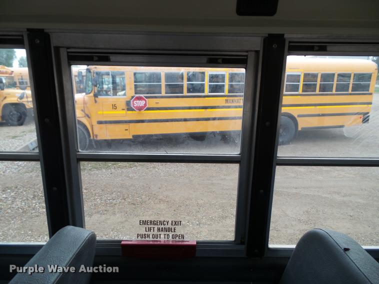 image for item L3578 2006 International CE200 school bus
