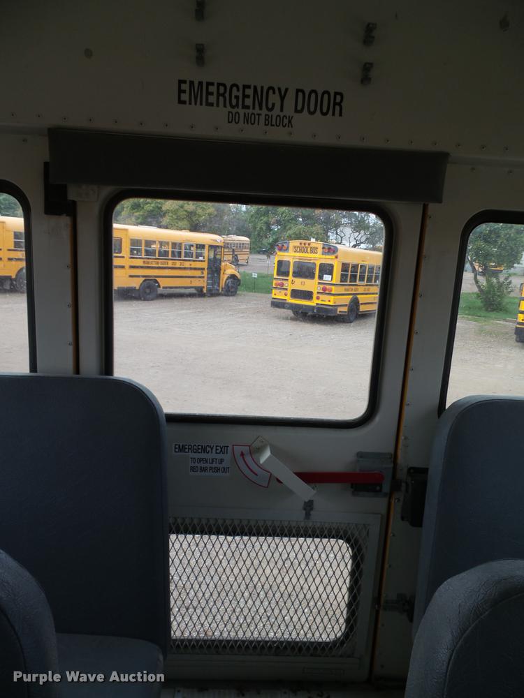 image for item L3578 2006 International CE200 school bus