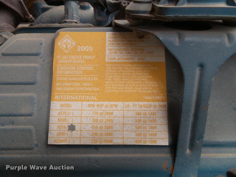 image for item L3578 2006 International CE200 school bus