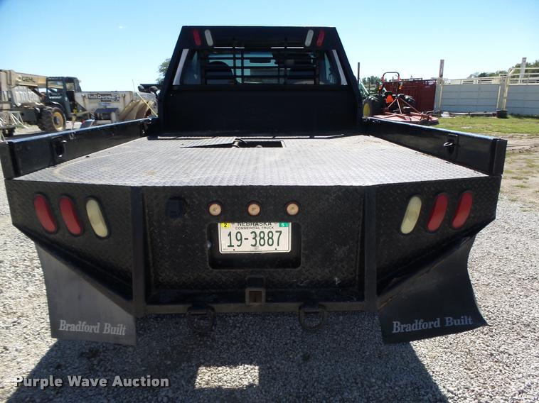 Bradford Built flatbed in Falls City, NE Item L4054 sold Purple Wave