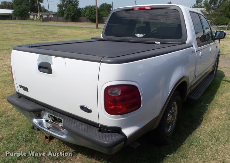 image for item L6867 2003 Ford F150 SuperCrew pickup truck