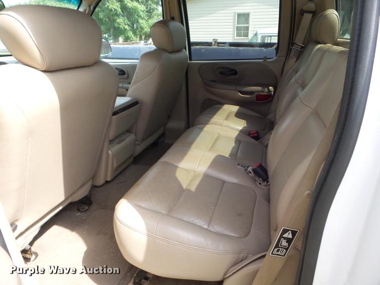 image for item L6867 2003 Ford F150 SuperCrew pickup truck