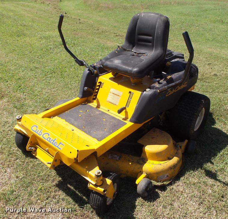 image for item L6982 2006 Cub Cadet R21 ZTR lawn mower