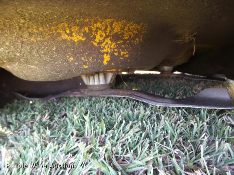 image for item L6982 2006 Cub Cadet R21 ZTR lawn mower