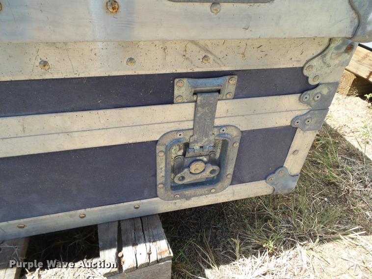 image for item L6990 (7) Wilson case boxes