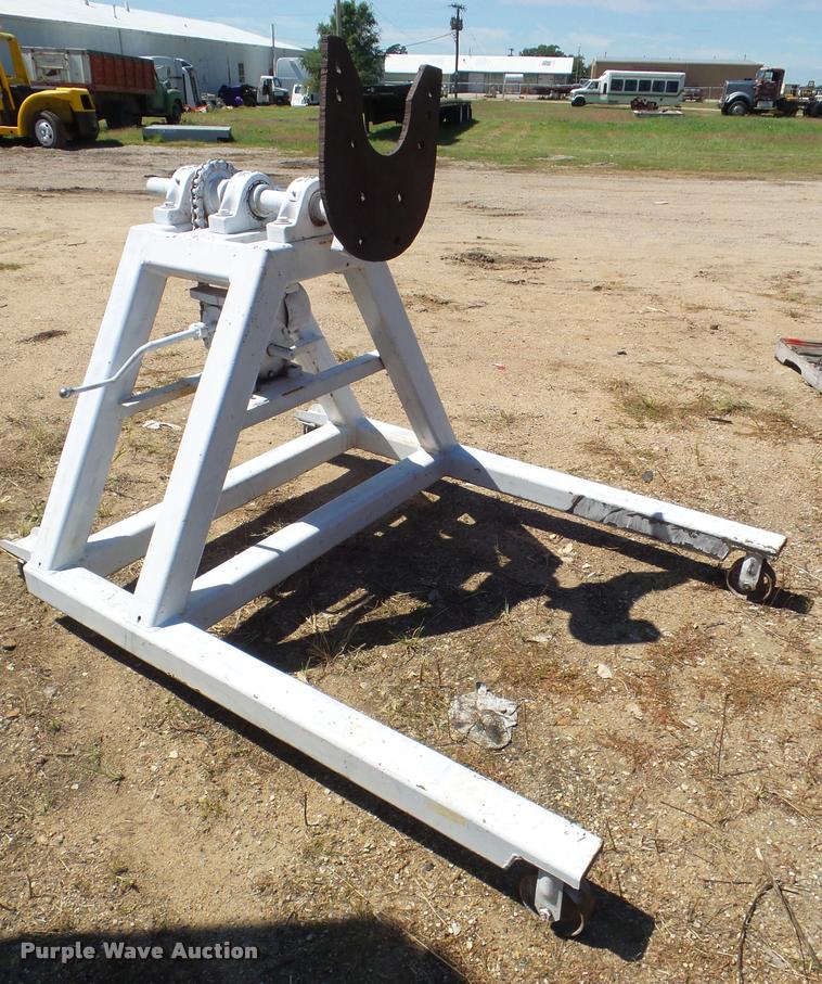 image for item L6996 Engine stand