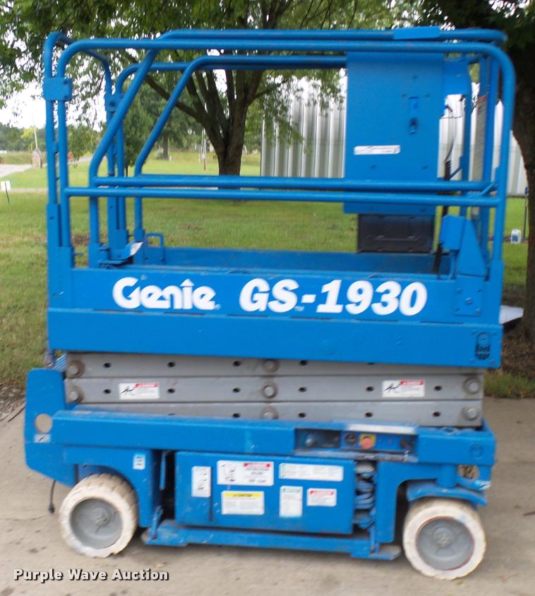 image for item N9468 Genie GS1930 scissor lift