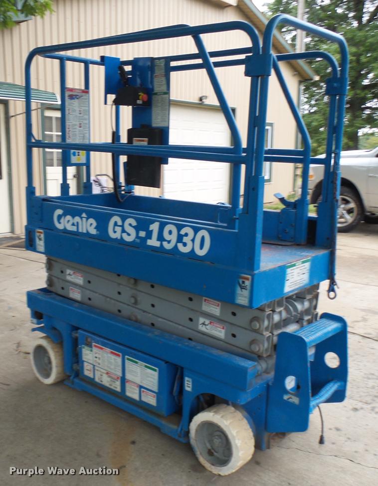 image for item N9468 Genie GS1930 scissor lift