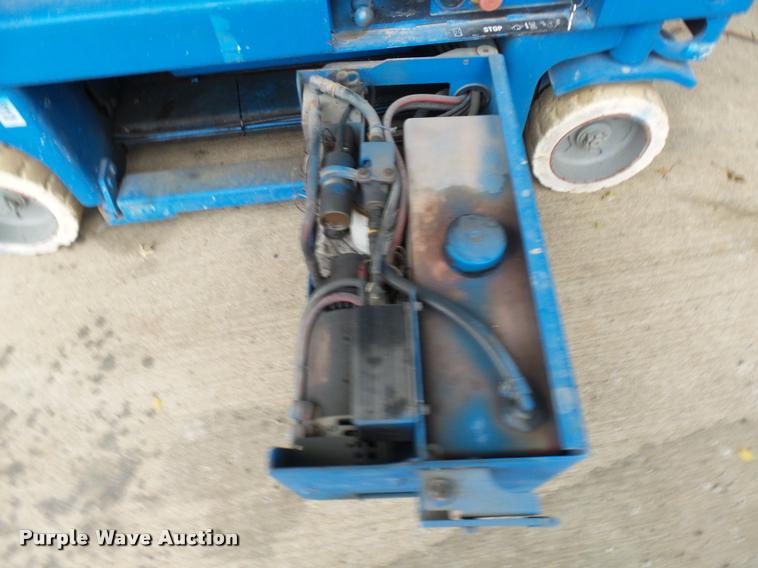 image for item N9468 Genie GS1930 scissor lift