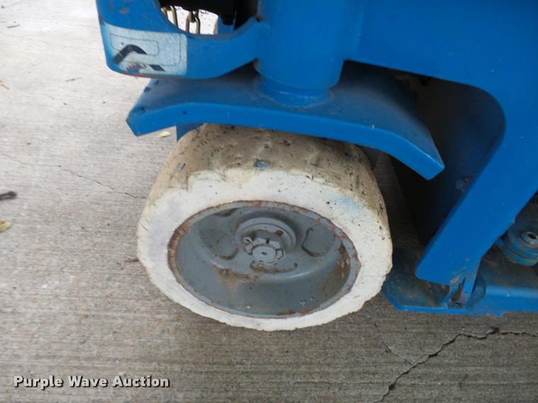 image for item N9468 Genie GS1930 scissor lift