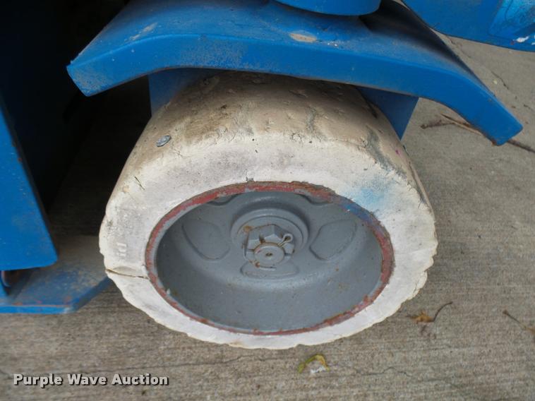 image for item N9468 Genie GS1930 scissor lift