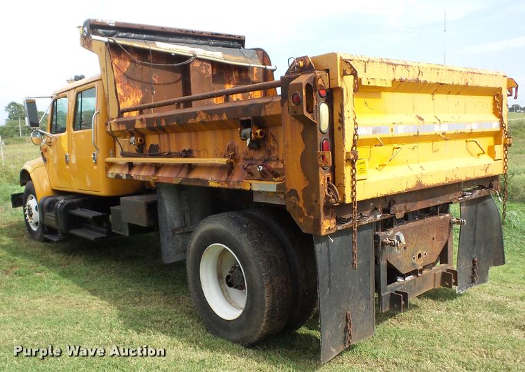 image for item AG9420 2002 International 4900 dump truck