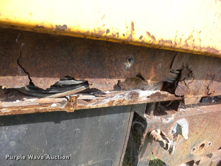 image for item AG9420 2002 International 4900 dump truck