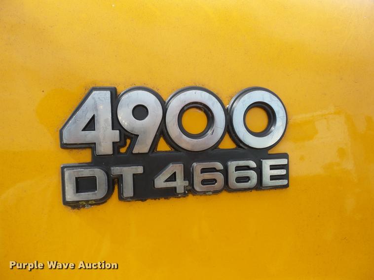 image for item AG9420 2002 International 4900 dump truck