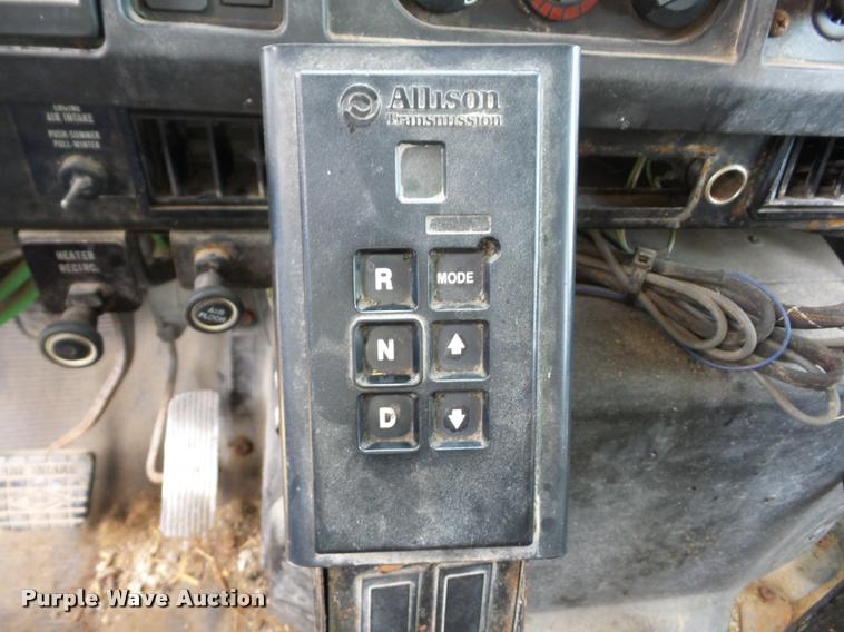 image for item AG9420 2002 International 4900 dump truck