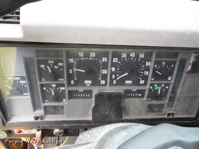 image for item AG9420 2002 International 4900 dump truck