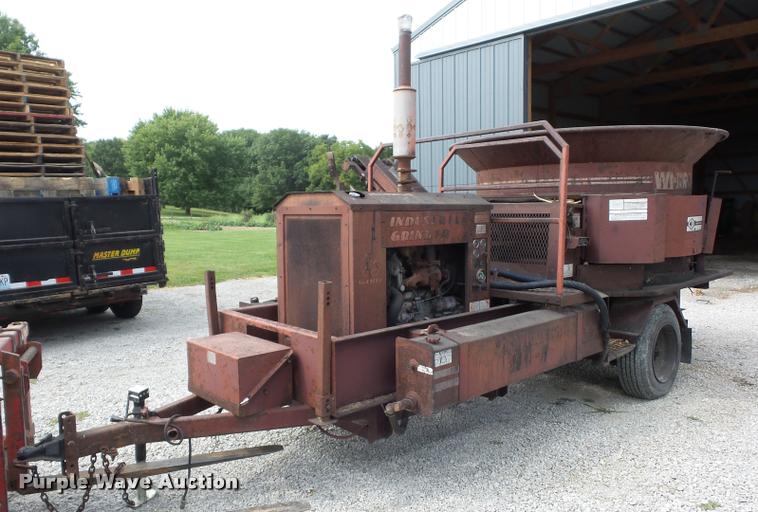 image for item BG9704 1996 Dura-tech HD8 tub grinder