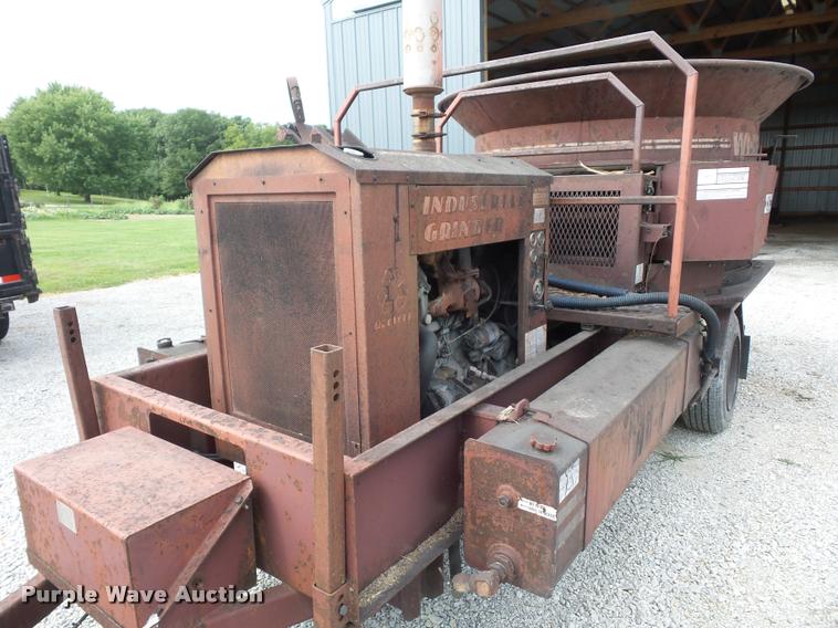 image for item BG9704 1996 Dura-tech HD8 tub grinder