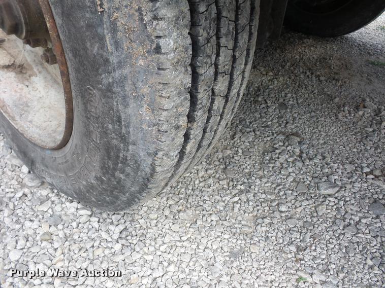 image for item BG9704 1996 Dura-tech HD8 tub grinder