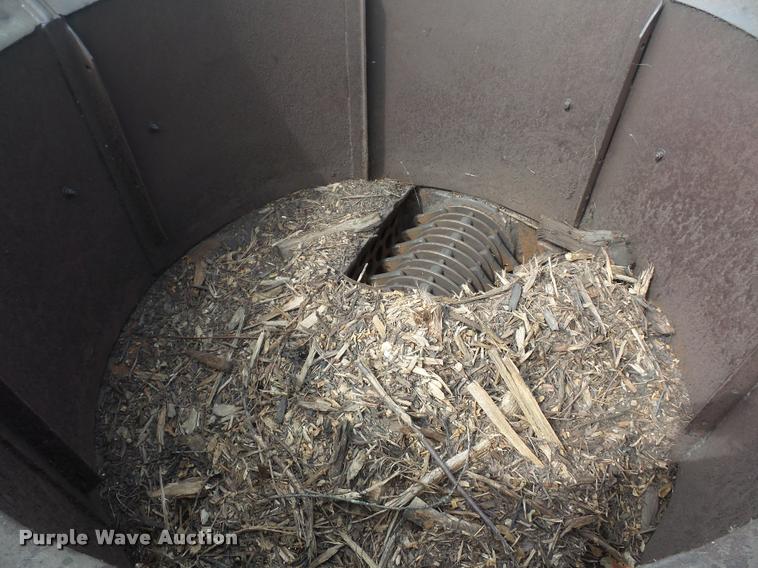 image for item BG9704 1996 Dura-tech HD8 tub grinder