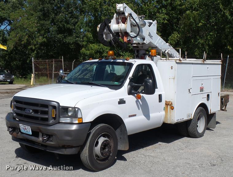 image for item BG9728 2003 Ford F550 Super Duty bucket truck