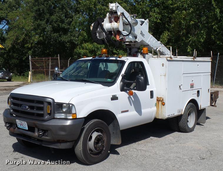 image for item BG9728 2003 Ford F550 Super Duty bucket truck