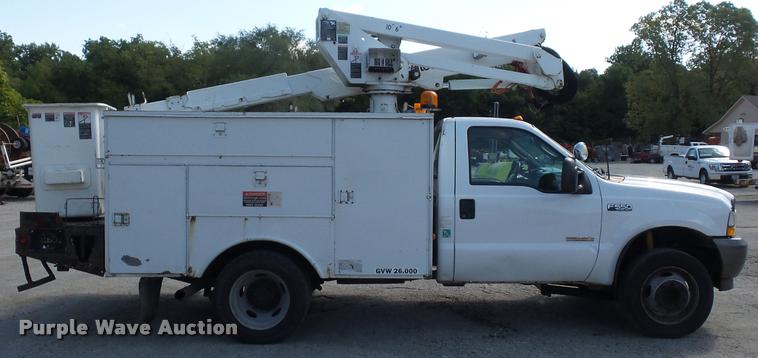 image for item BG9728 2003 Ford F550 Super Duty bucket truck