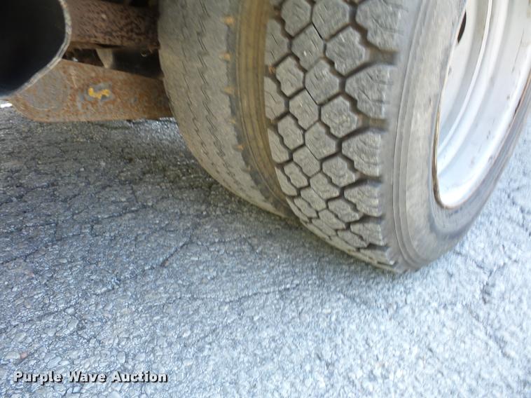 image for item BG9728 2003 Ford F550 Super Duty bucket truck