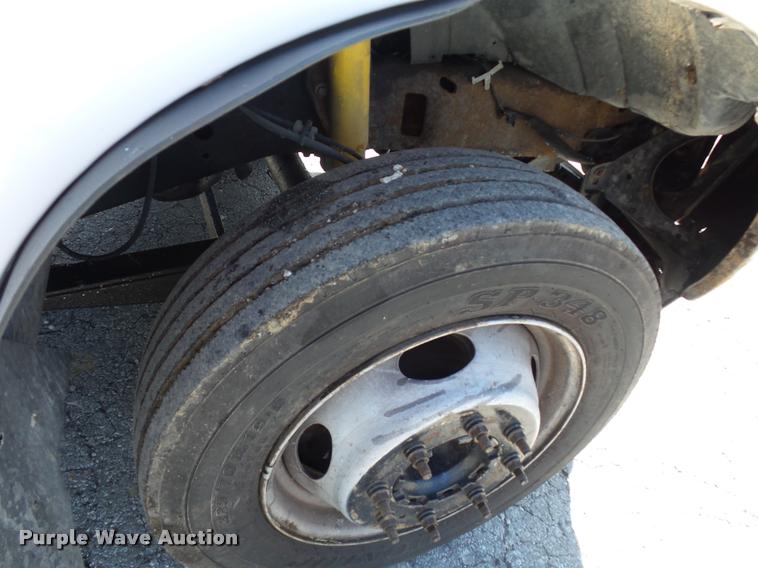 image for item BG9728 2003 Ford F550 Super Duty bucket truck