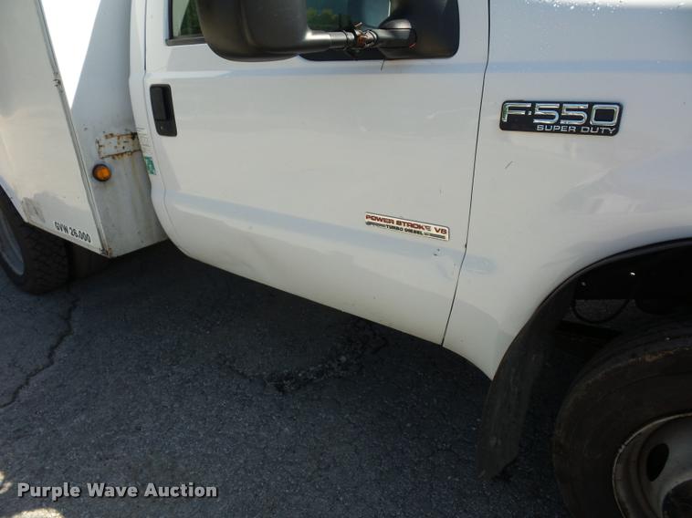 image for item BG9728 2003 Ford F550 Super Duty bucket truck