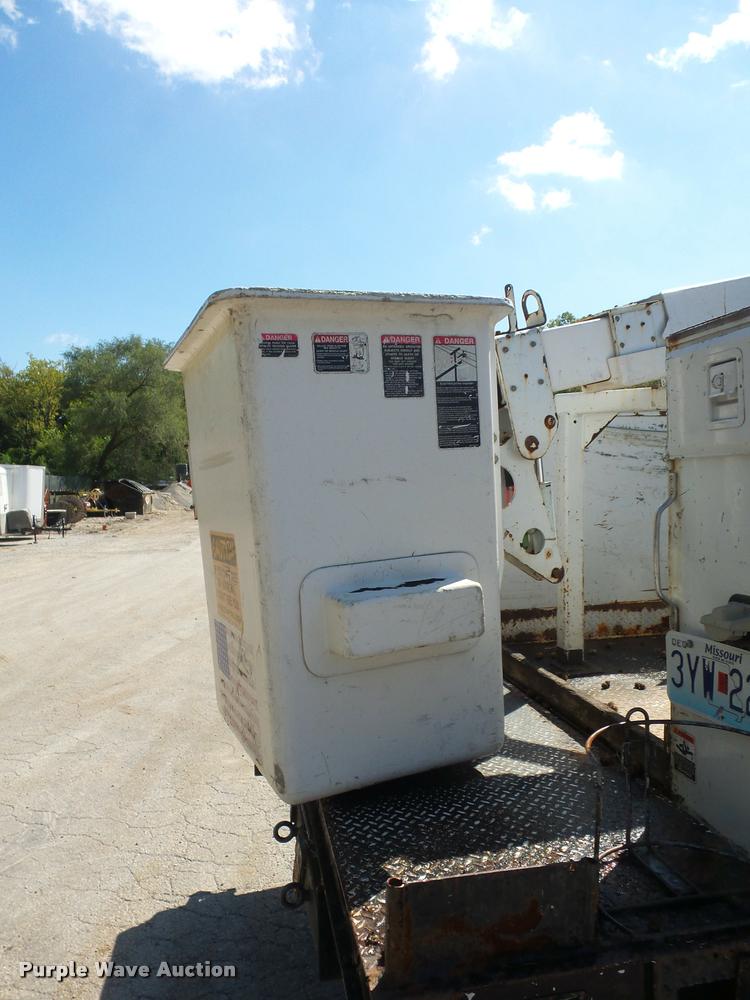 image for item BG9728 2003 Ford F550 Super Duty bucket truck