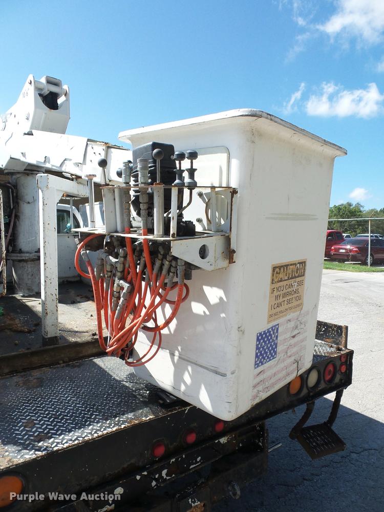 image for item BG9728 2003 Ford F550 Super Duty bucket truck