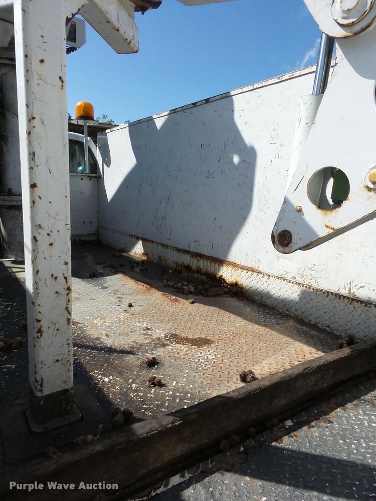 image for item BG9728 2003 Ford F550 Super Duty bucket truck